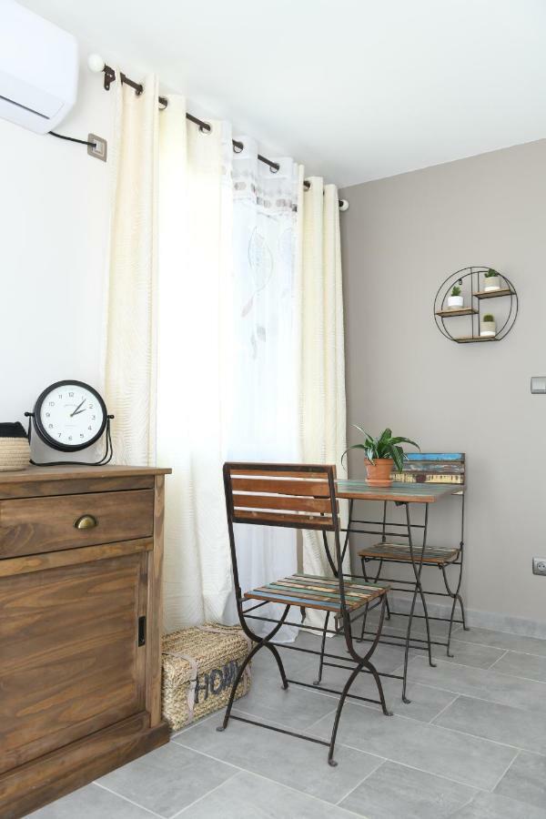Chambre D'Hotes Du Charme Provencal Sénas Exteriér fotografie
